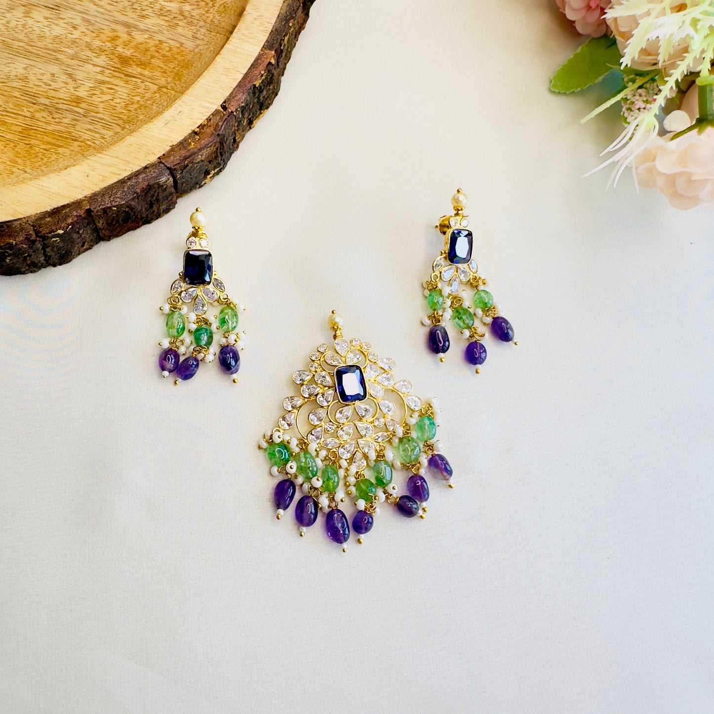 Kundan Pendant Earrings Set