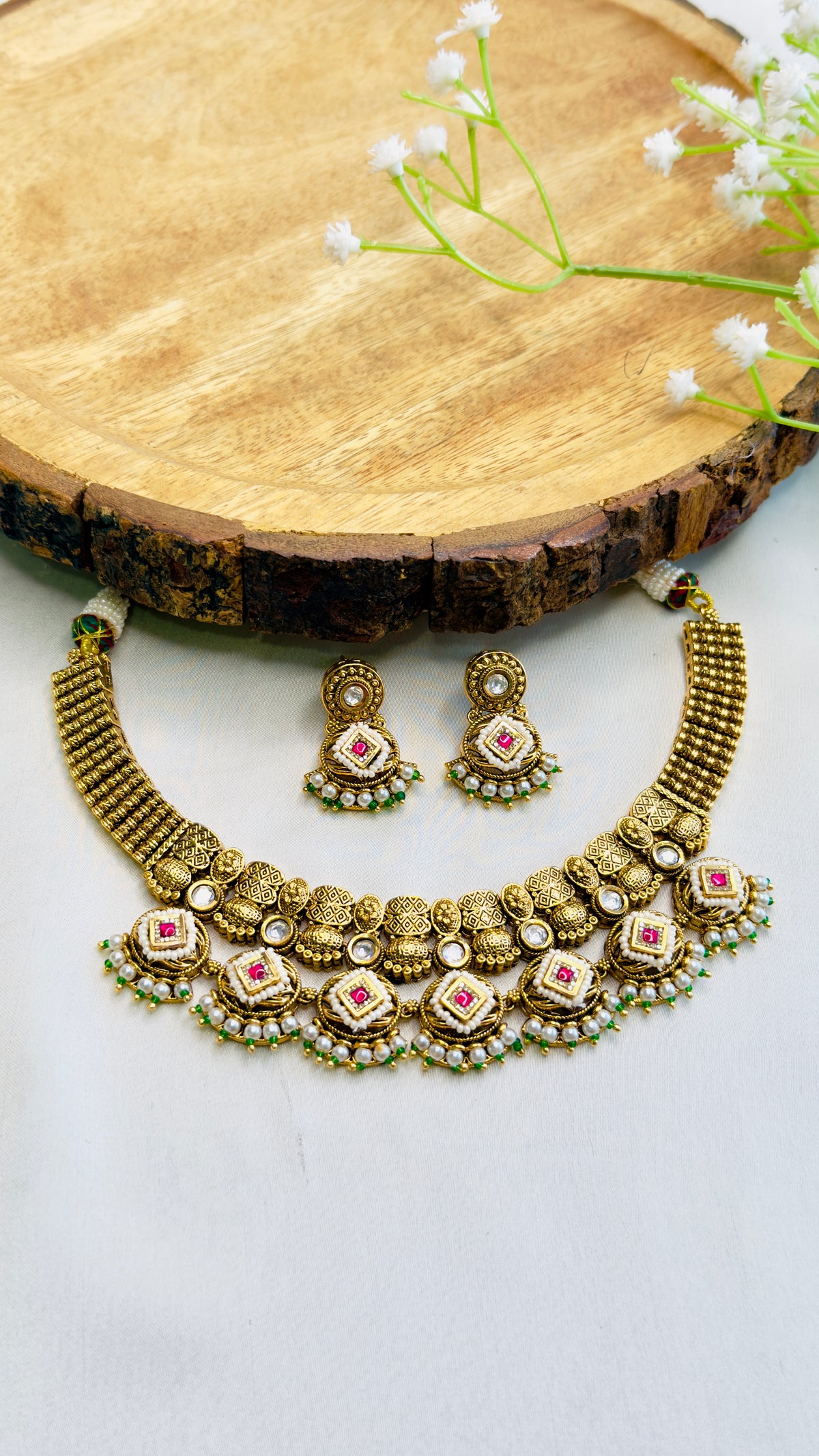Beautiful Rajwadi Necklace Set