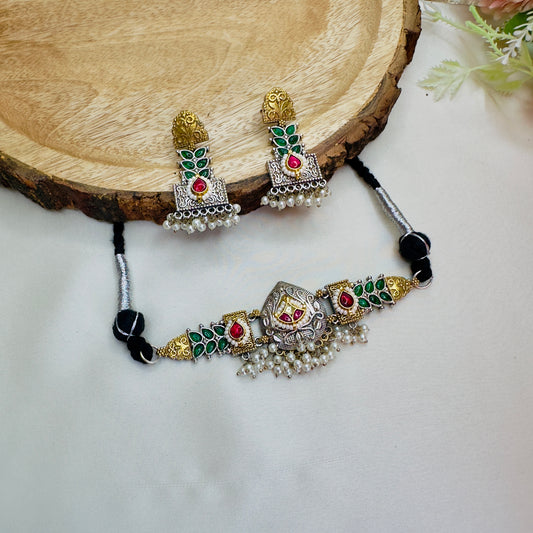 Pachi Kundan Sleek Choker Set