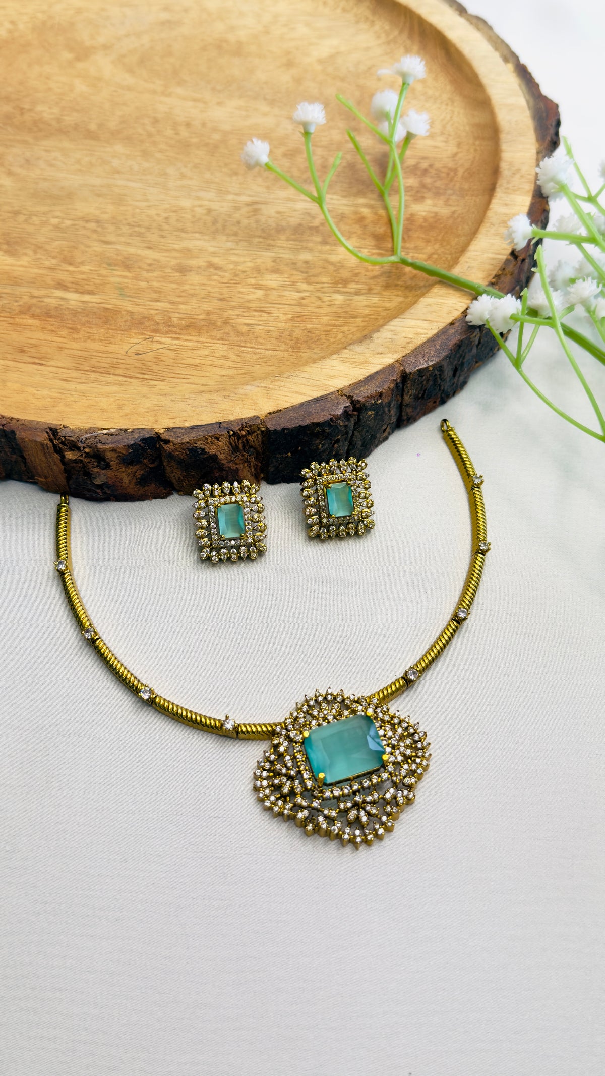 Beautiful Indo western Hasli Set