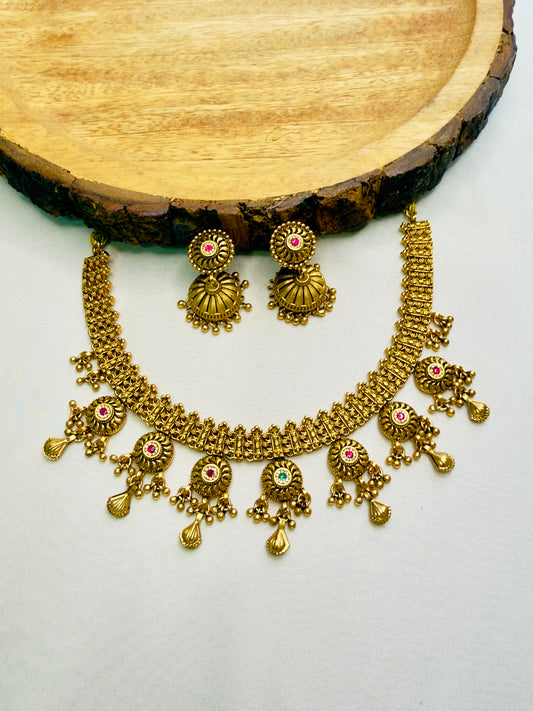 Rajwadi gold look alike Necklace set