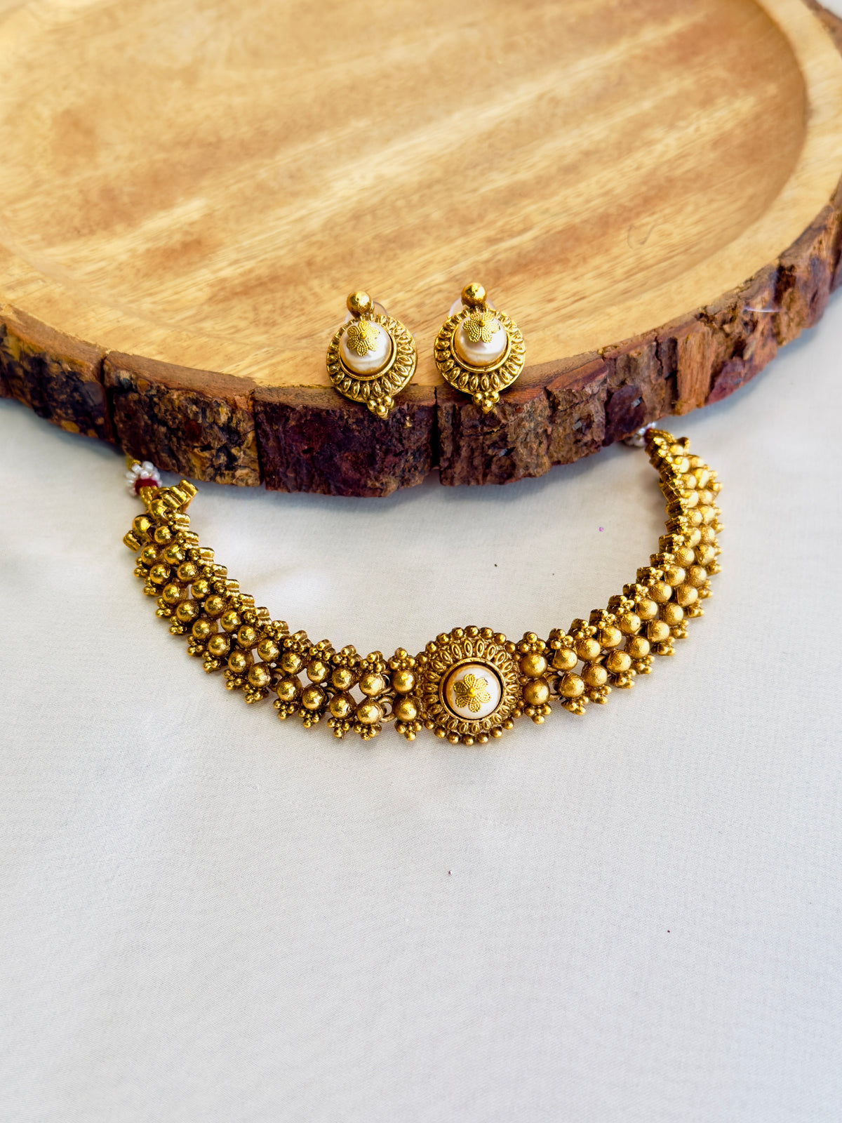 Center Pearl Choker Set