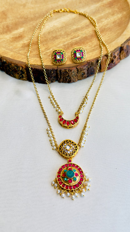Double layer pendant set