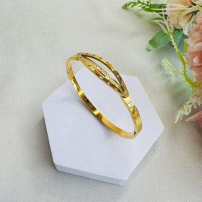 Stainless Steel 18K Gold Plated Cartier Nail Bracelet