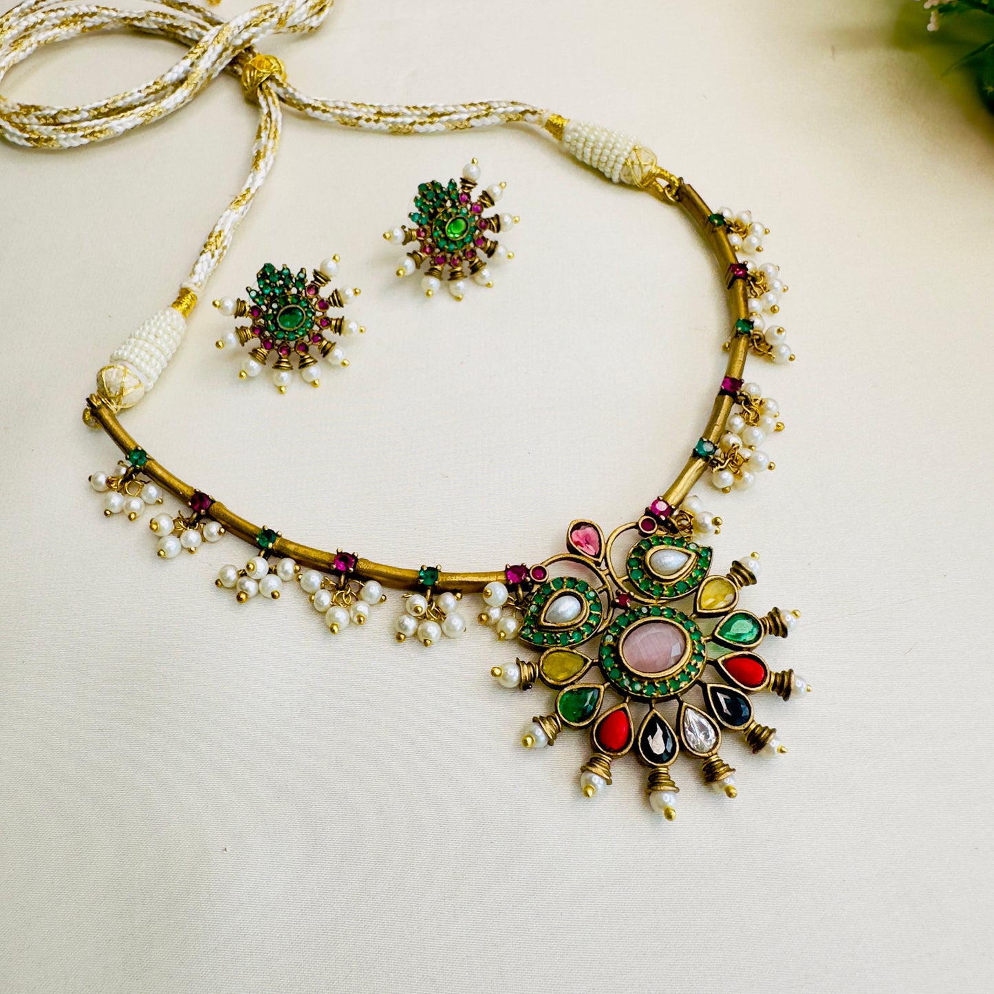 Multicolor Apala Polish Delicate Necklace Set