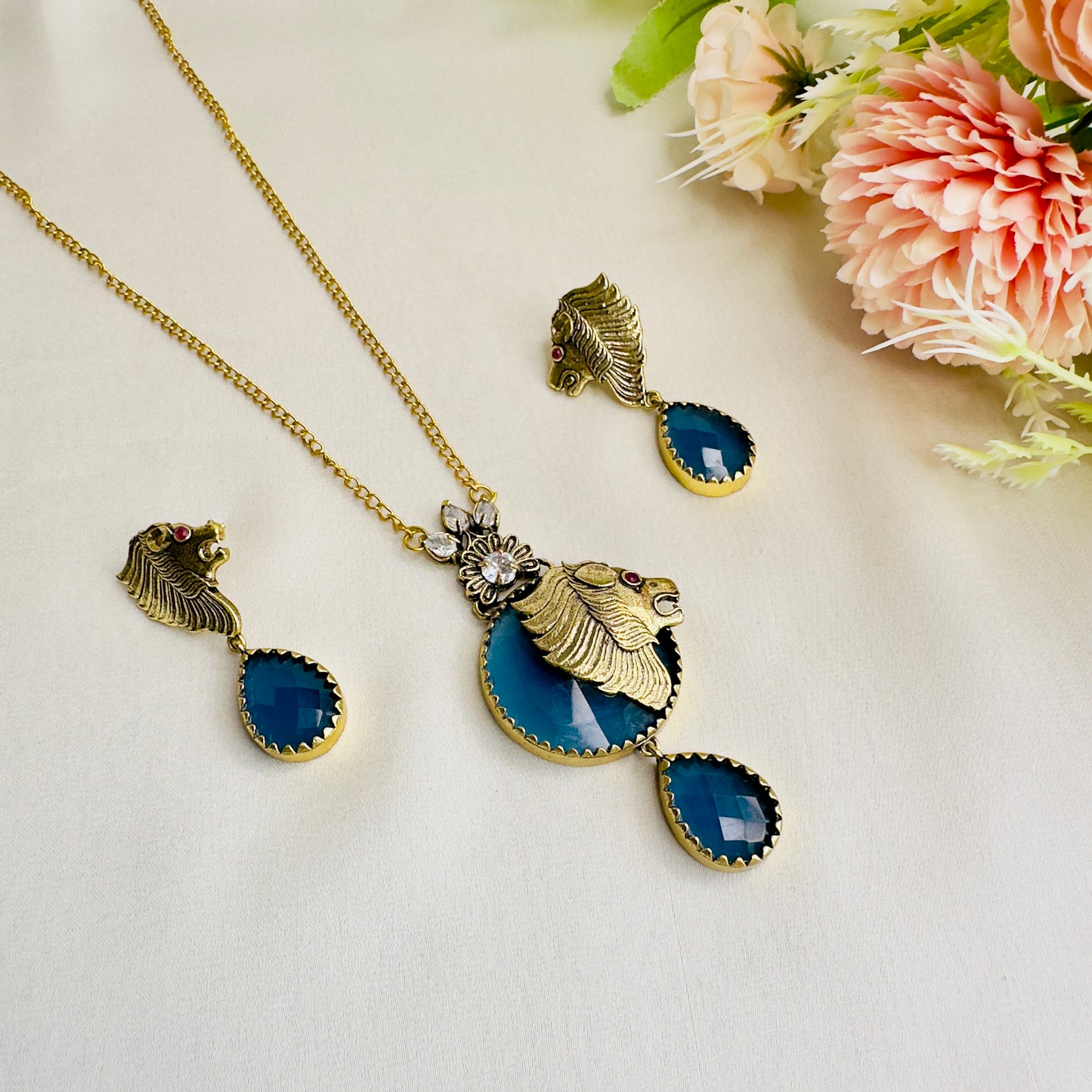 Lion Side face Necklace Set