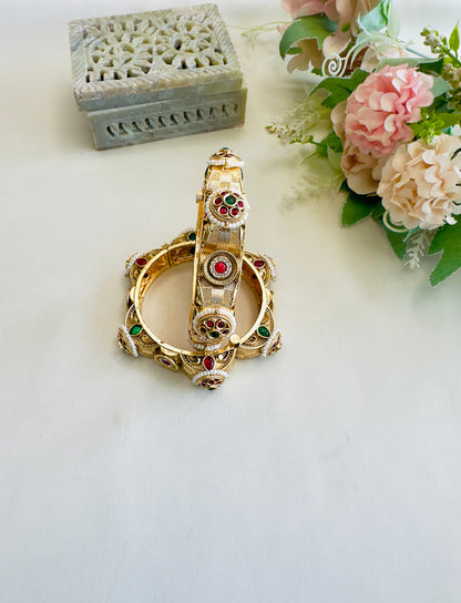 Side Design Flower Multicolor Bangles
