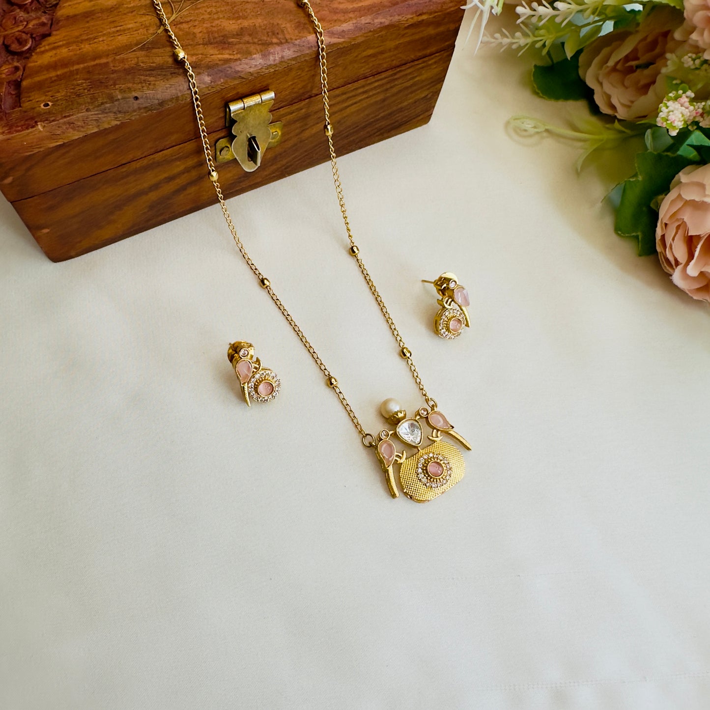 Bird Motif Pendant Set