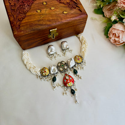 Fusion MOP Kundan Choker Set