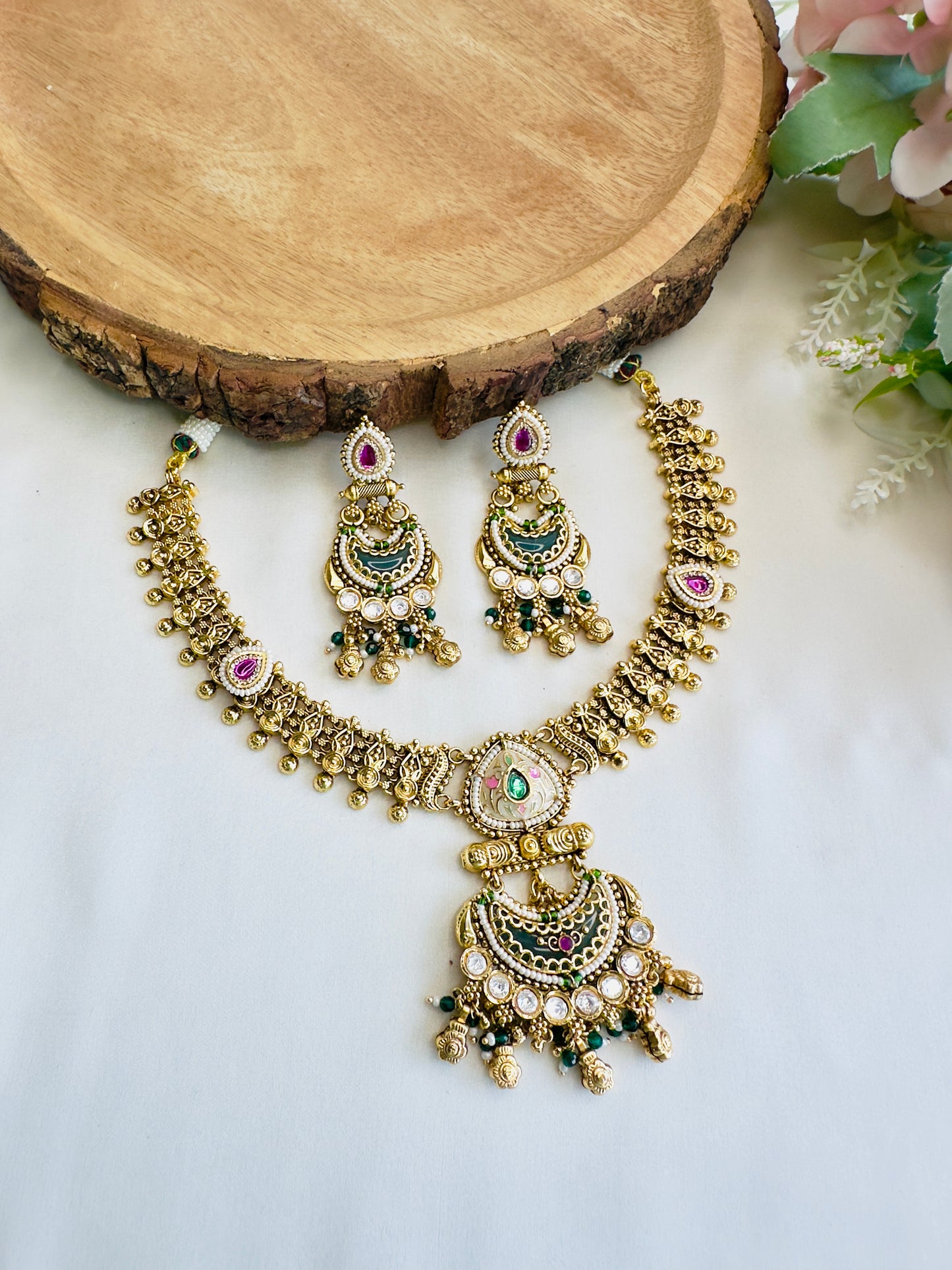 Chand Pendant Rajwadi Necklace Set