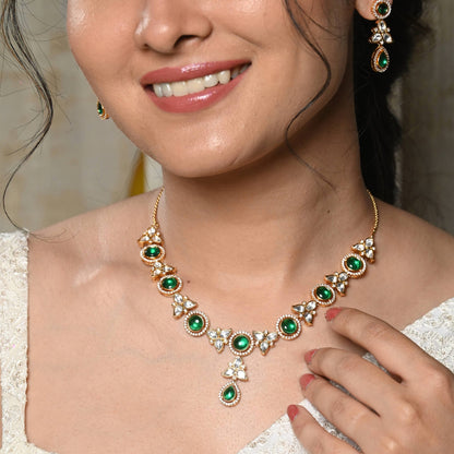 Gold polish Emerald Green Kundan Necklace set