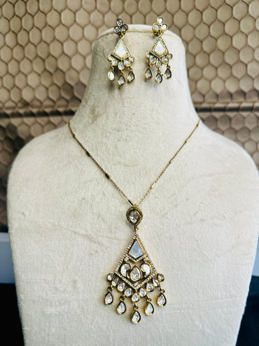 Mehendi Polish Moissanite polki kundan chain pendant set